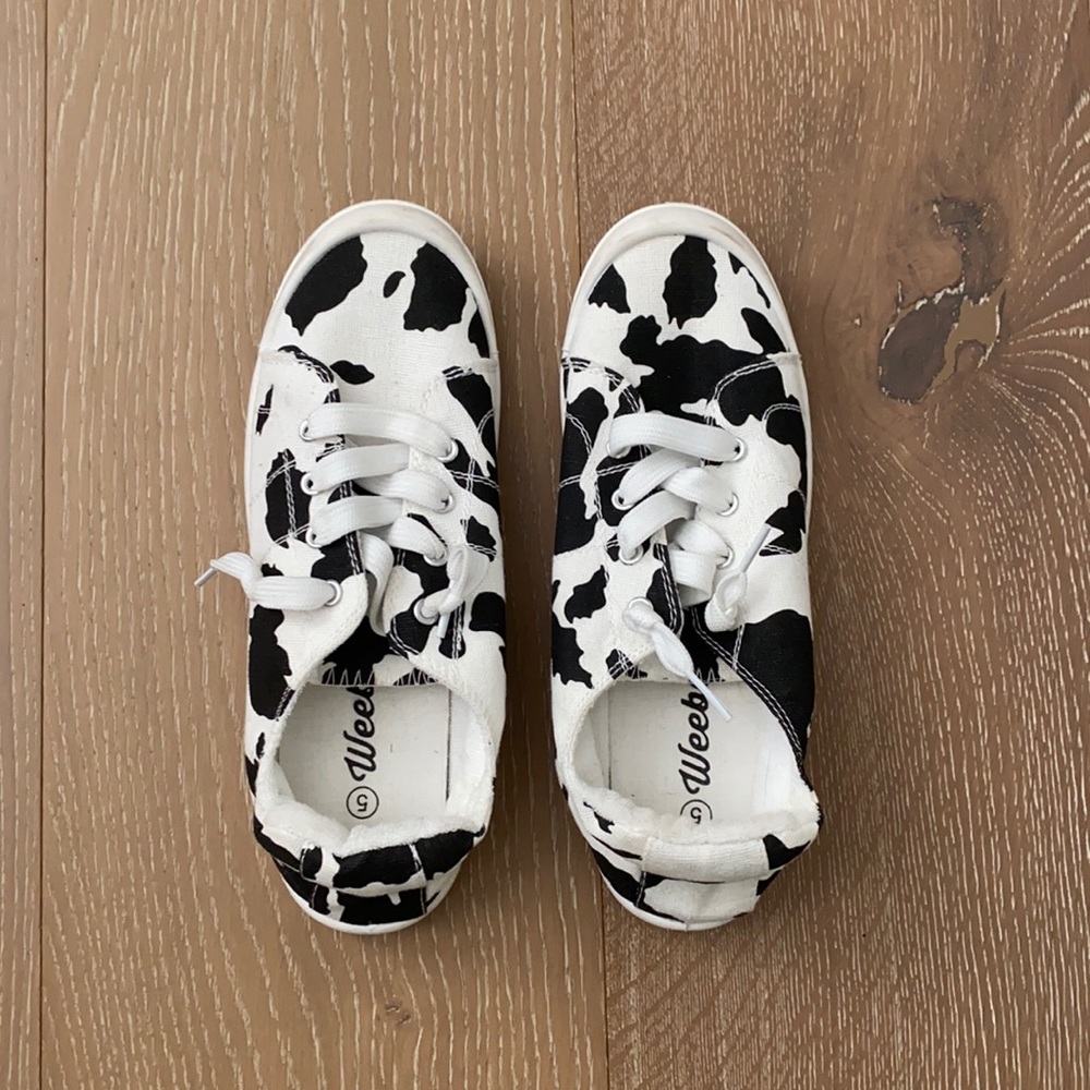 Girls shoes